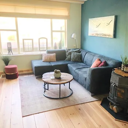 Fijne 50 Mtr Het Apartment Egmond aan Zee